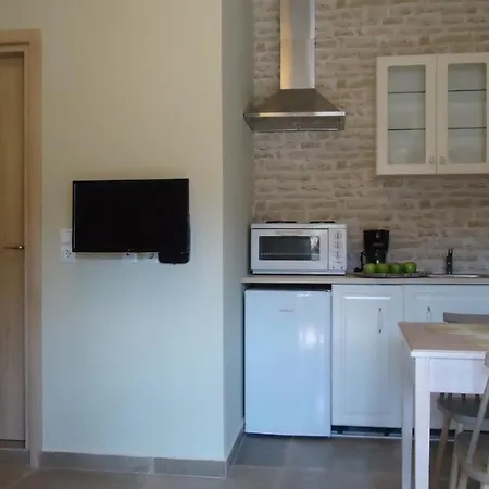 House Of Garden Apartment Dragano Exterior photo