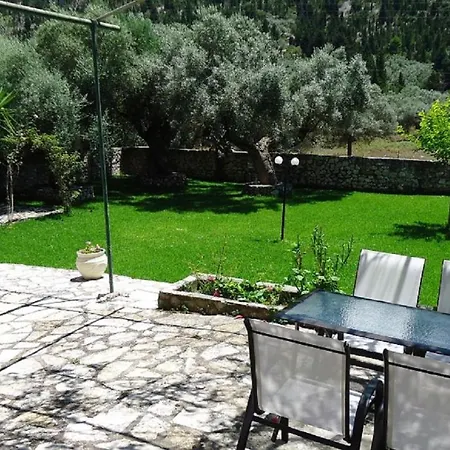 House Of Garden Apartment Dragano Exterior photo