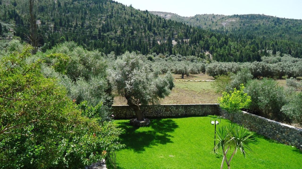 House Of Garden Apartment